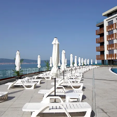 Lägenhetshotell Paradiso 4*