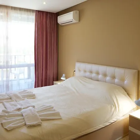 Paradiso 네세부르