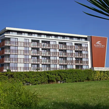 Paradiso 4*