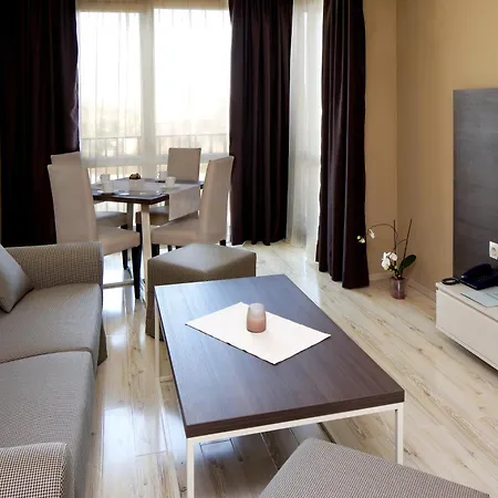 Paradiso 4*