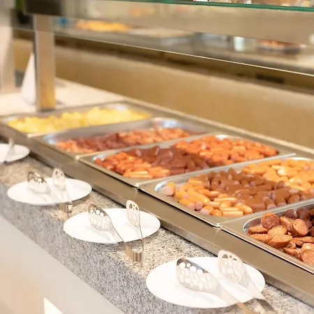 Paradiso 아파트호텔 네세부르