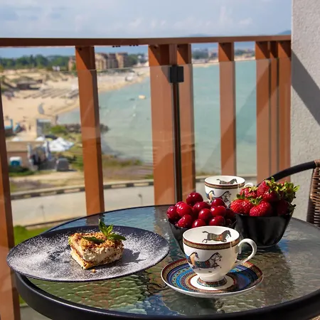 Paradiso 네세부르