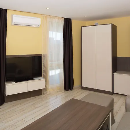 Apartmanhotel Paradiso 4*